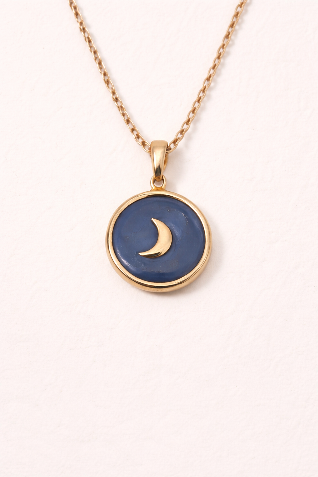 Collier pendentif étoile, lune ou cœur en argent avec chaîne fine, bijou élégant et délicat de MoonRose Boutique.