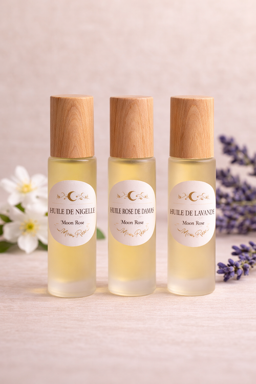 Ensemble d'huiles essentielles MoonRose pour le contour des yeux, routine naturelle pour un regard reposé et revitalisé.