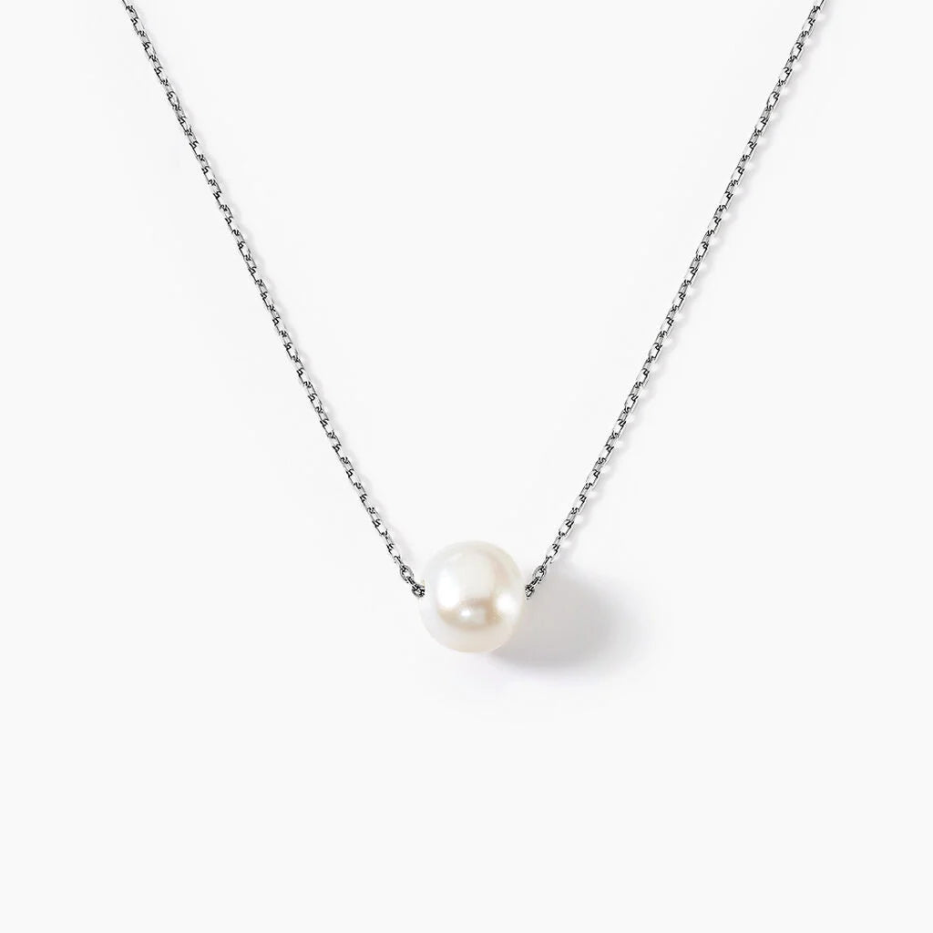 Collier en or MoonRose La Perle de Foi avec perle élégante et pendentif fin, parfait pour un style sophistiqué et religieux.
