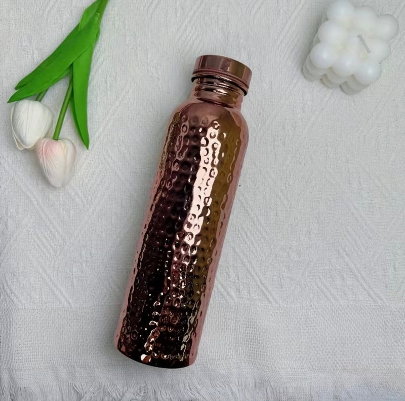 Bouteille en Cuivre Martelé 800ml — Ayurvédique & Anti-Bactérienne | Élégance au Quotidien