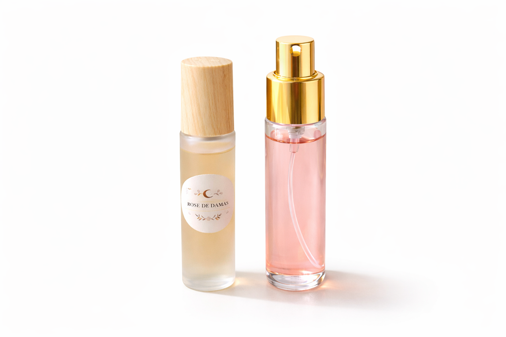 Huile essentielle Mini Rituel Glow Rose de MoonRose, flacon élégant pour soin beauté à la rose.